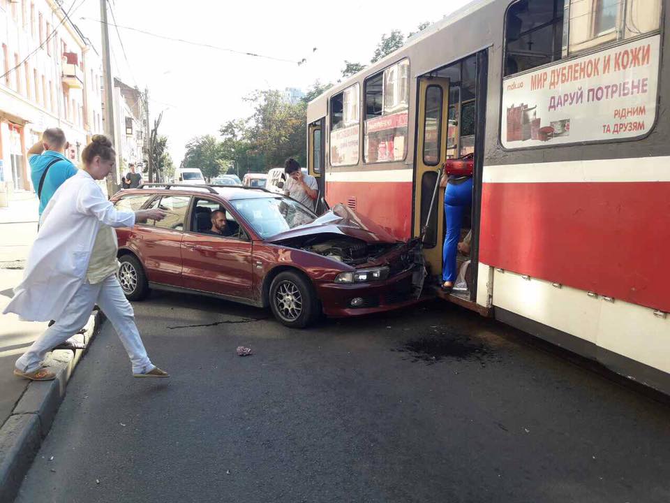 Харьков 6 автомобиль